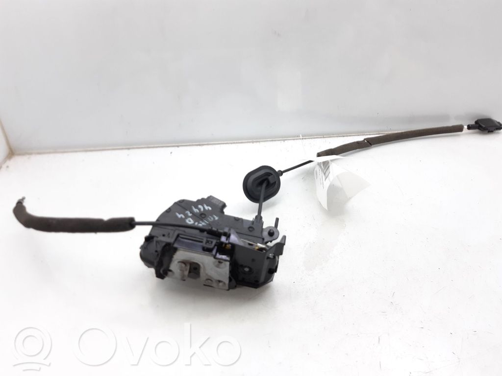 Cerradura de puerta trasera   805027072R