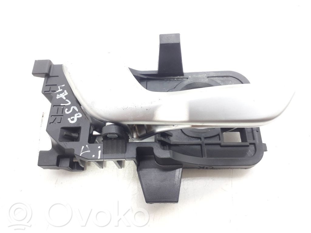 KIA Stonic Manecilla interna puerta delantera 