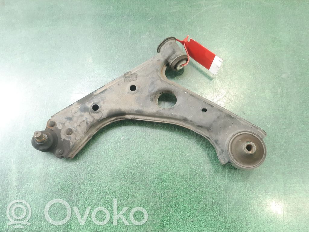Opel Corsa D Querlenker Achsschenkel vorne 