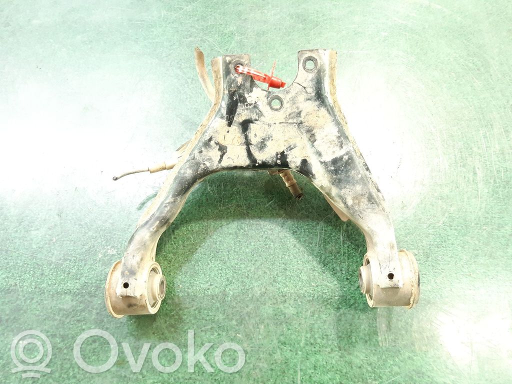 Mitsubishi L200 Oberer Querlenker vorne 