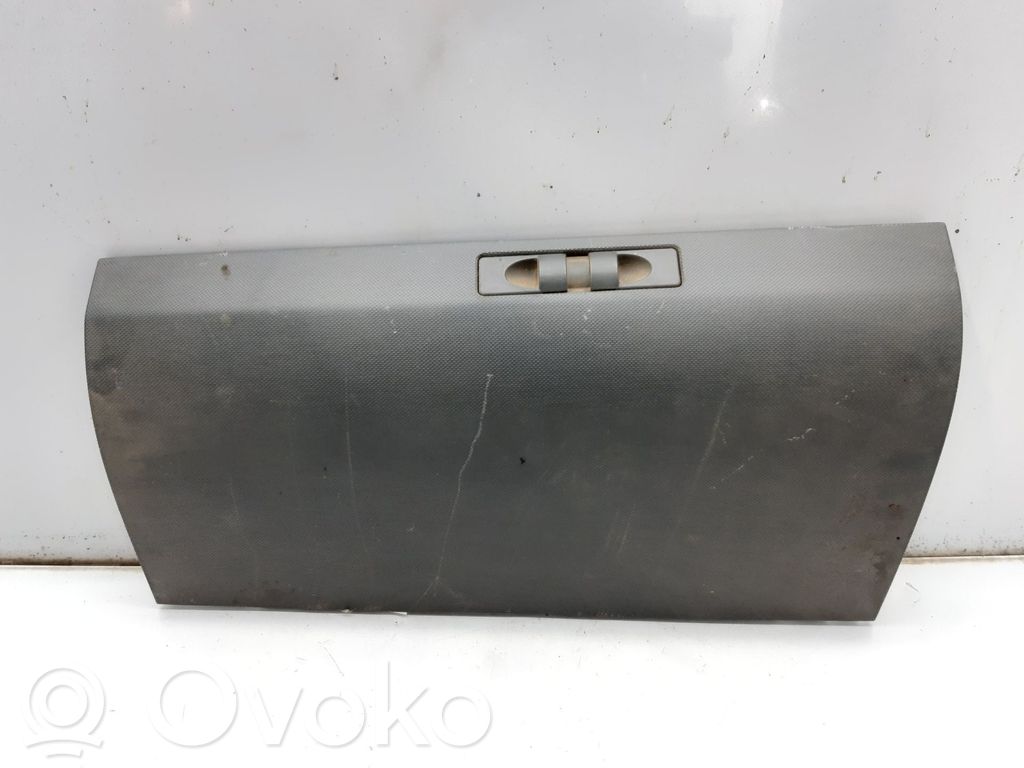Dodge Caliber Glove box 