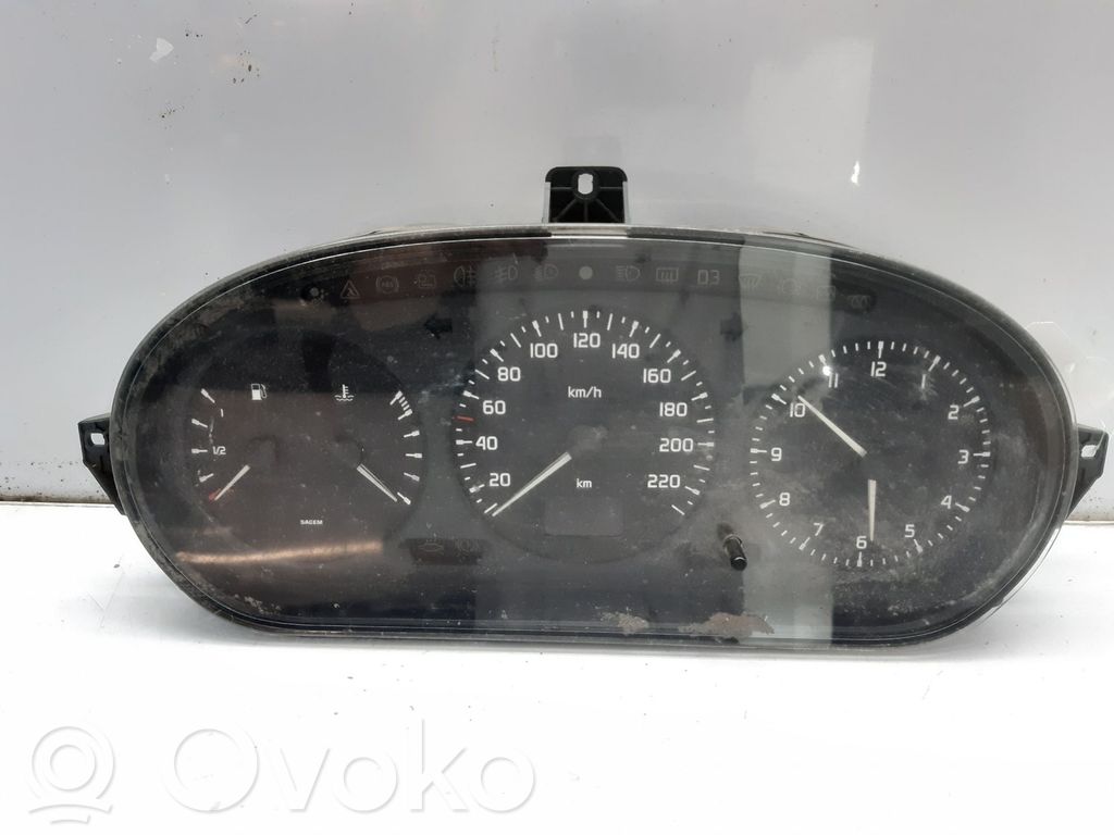 Renault Megane I Velocímetro (tablero de instrumentos) 