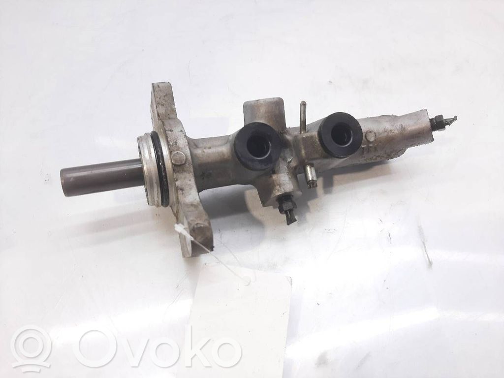 Toyota Corolla E120 E130 Pääjarrusylinteri 