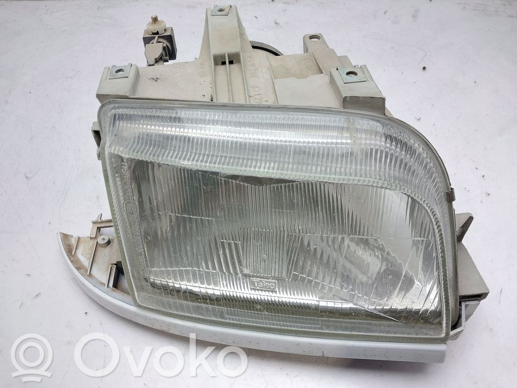 Renault Clio I Scheinwerfer 