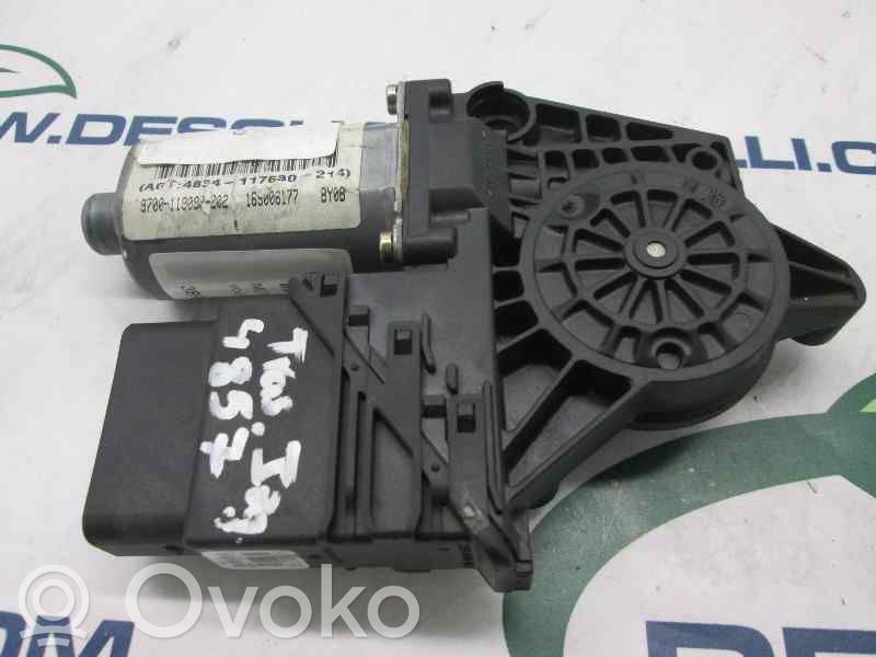 Volkswagen PASSAT B5 Silniczek podnoszenia szyby drzwi tylnych 
