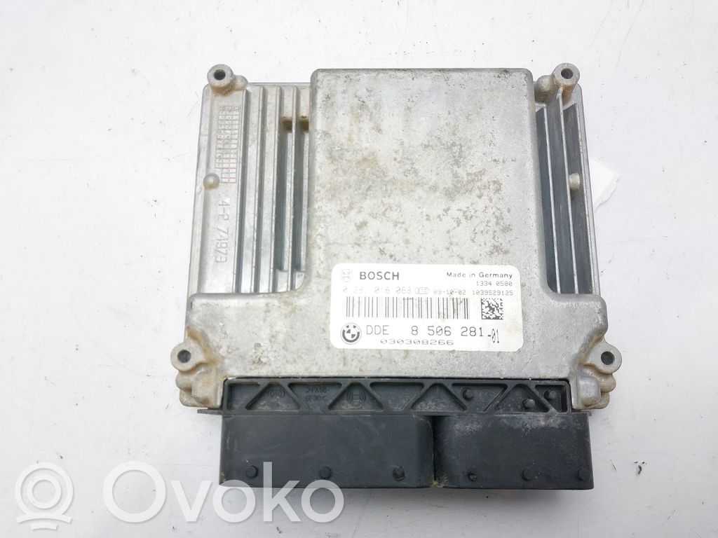 BMW 1 E81 E87 Engine control unit/module 