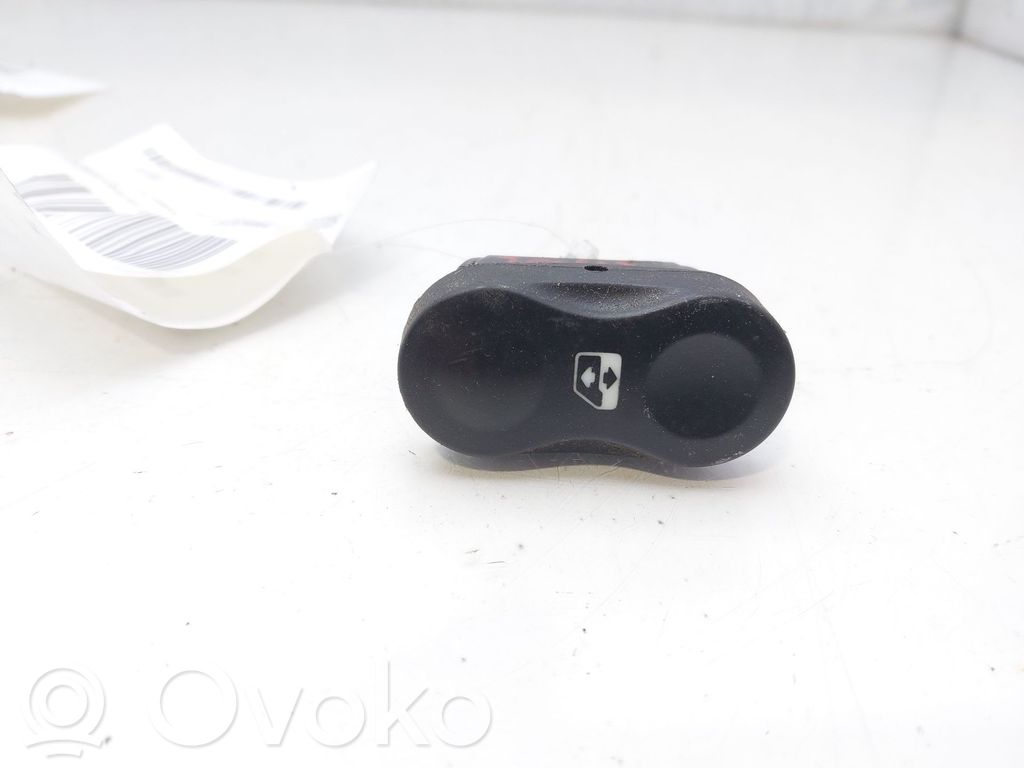 Dacia Duster Electric window control switch 