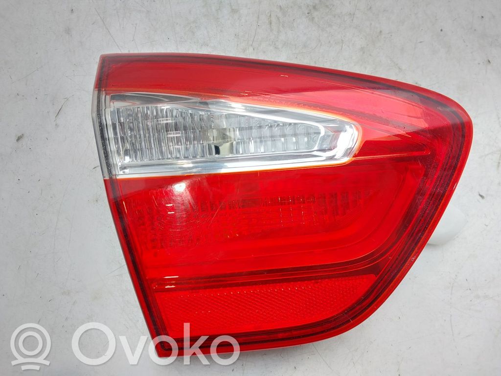 KIA Rio Takaluukun takavalot 