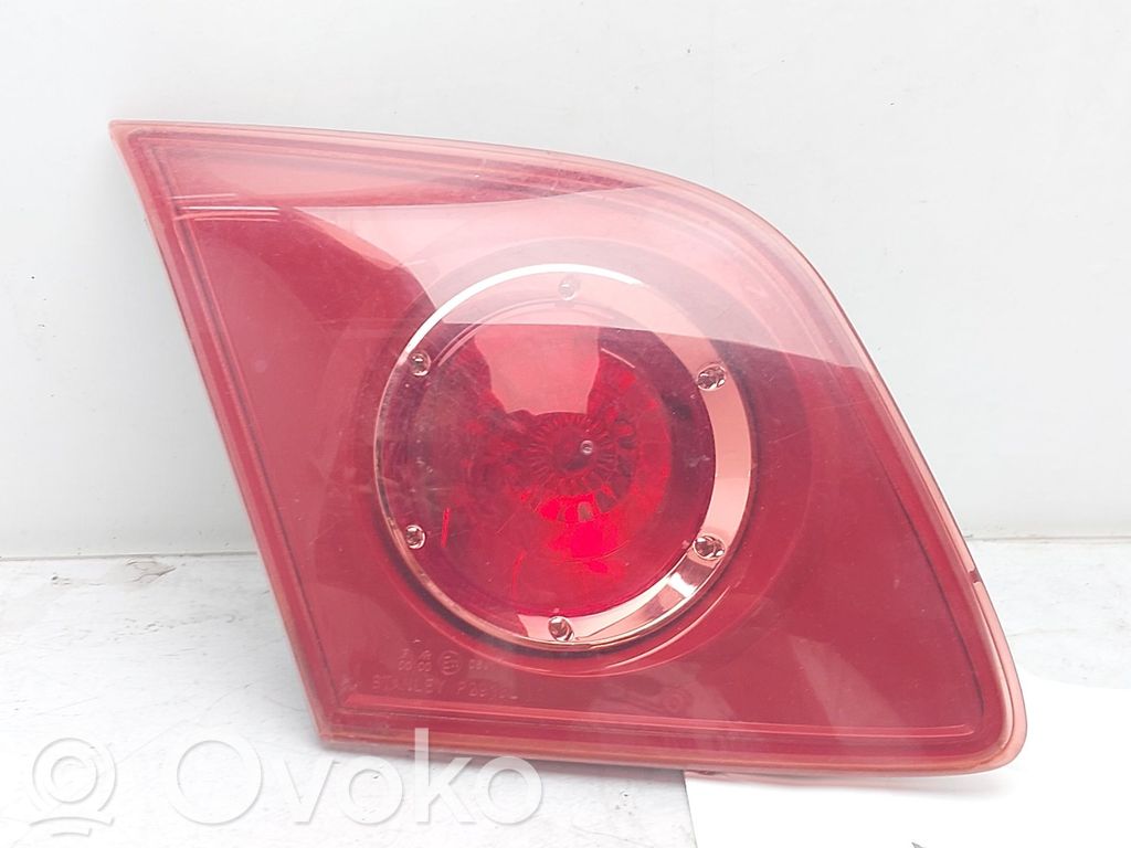 Mazda 3 I Takaluukun takavalot 