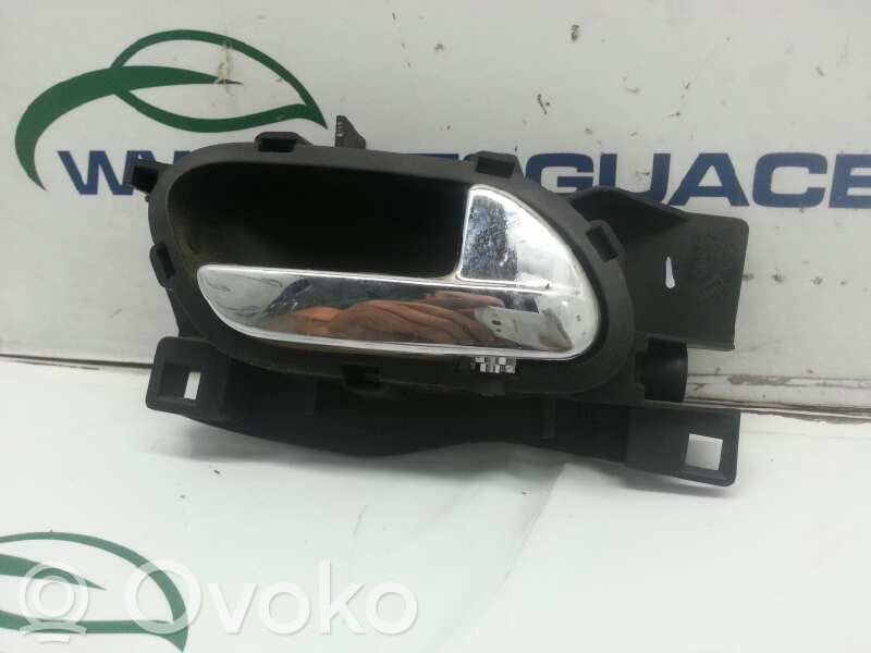 Citroen C4 I Manecilla interna puerta delantera 