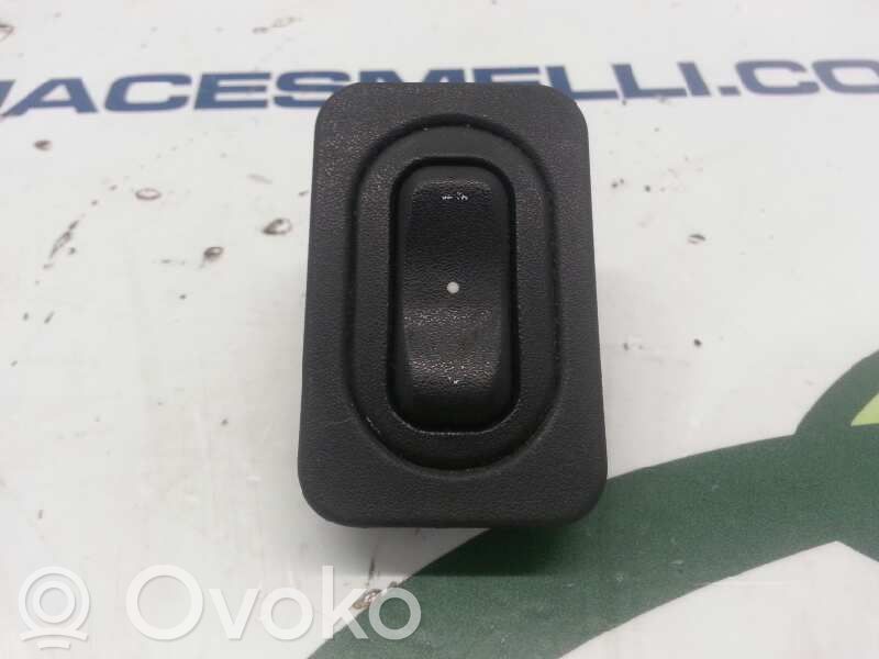 Opel Meriva A Interruptor del elevalunas eléctrico 