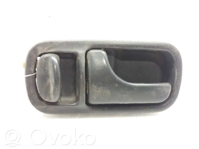 Nissan Terrano Manecilla interna puerta trasera 