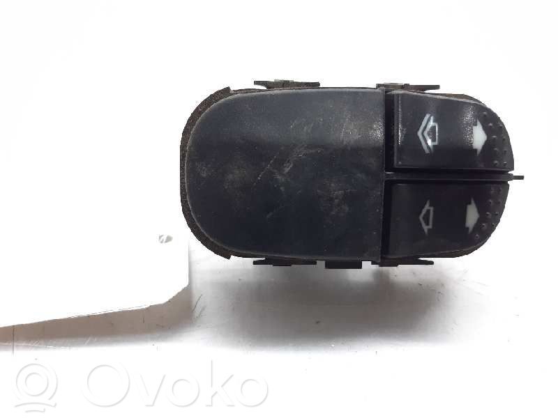 Interruptor del elevalunas eléctrico   YS4T14529AA