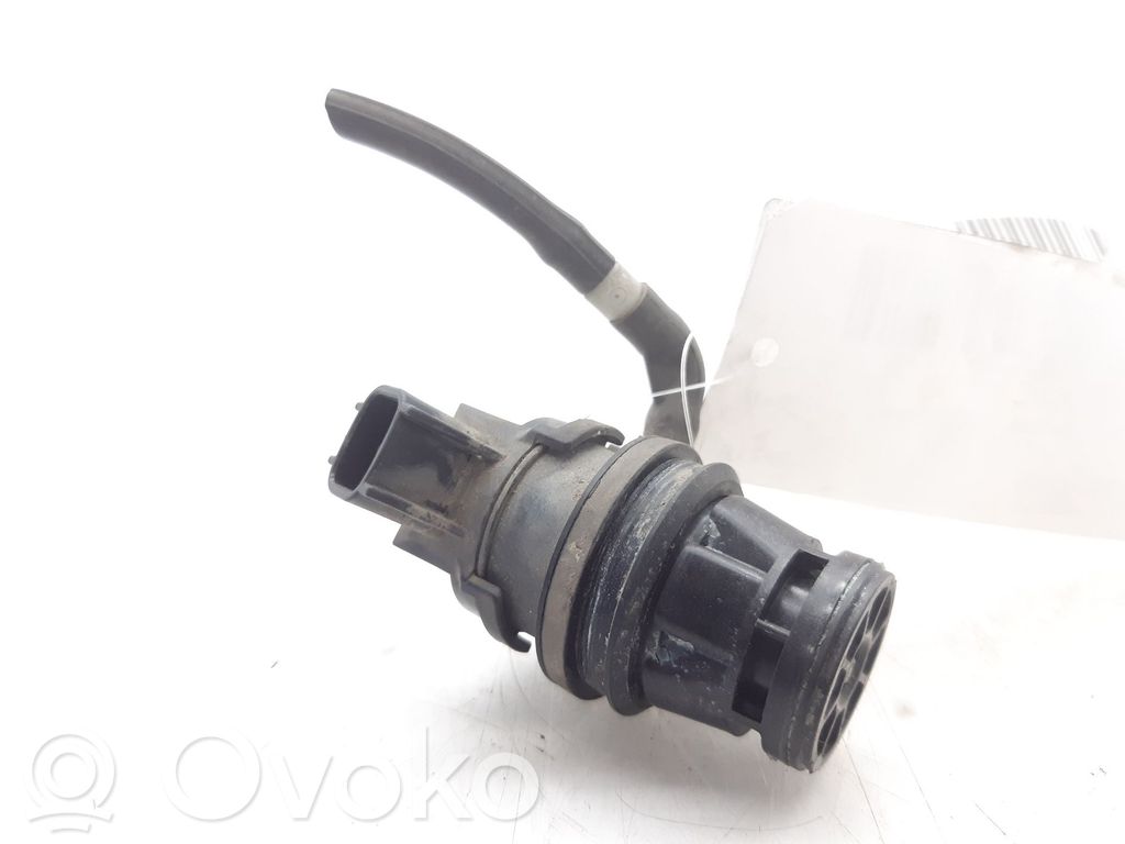 Mazda 3 I Windscreen/windshield washer pump 