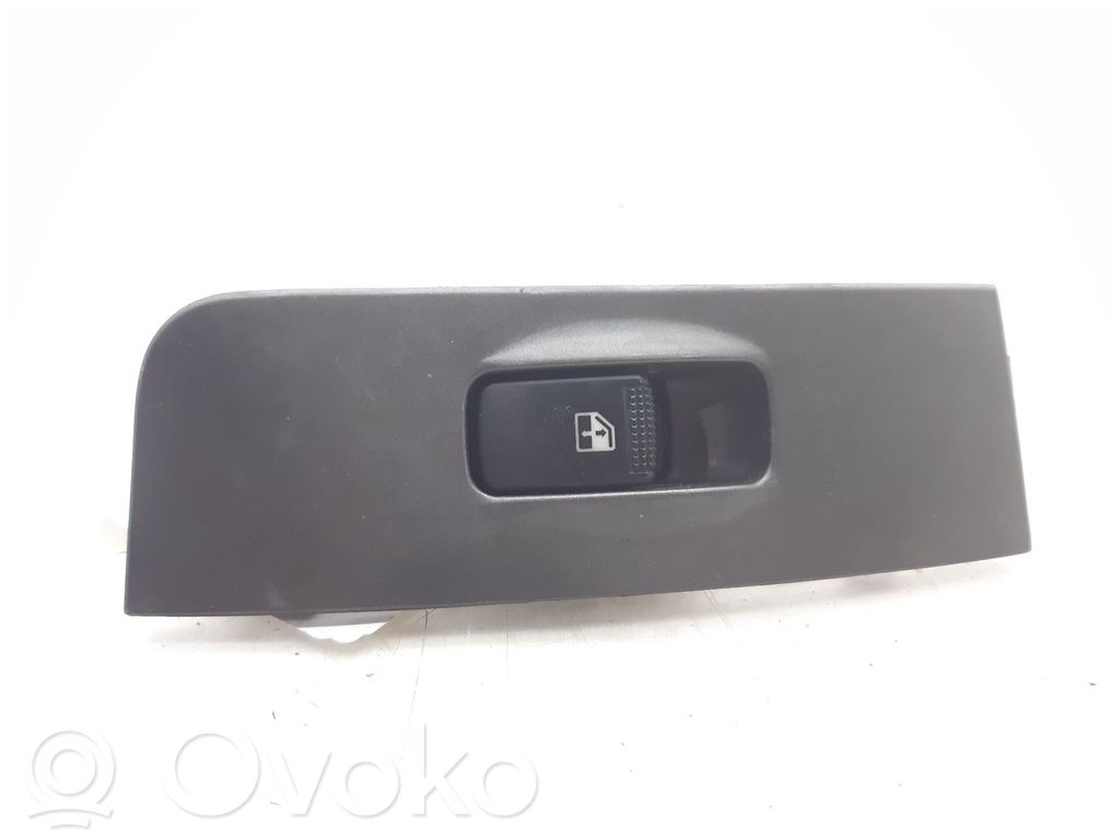 Electric window control switch   9358017510