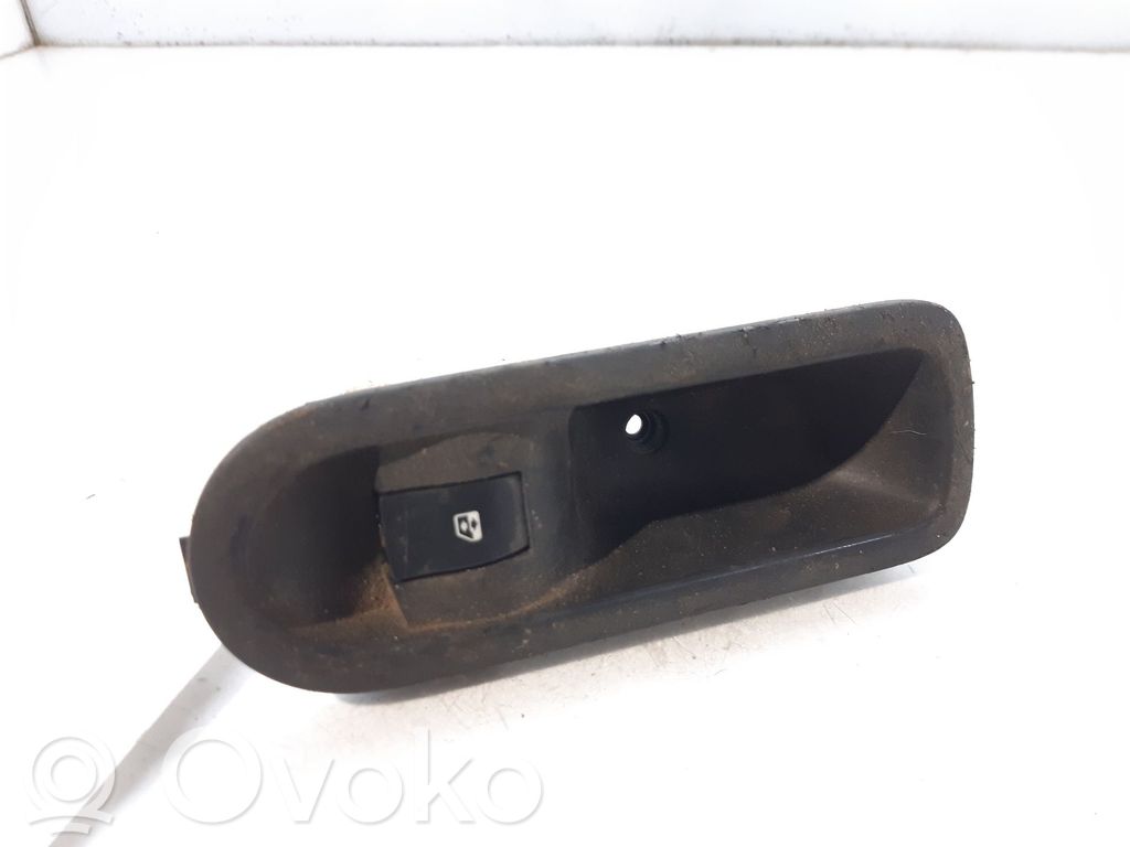 Renault Megane II Electric window control switch 