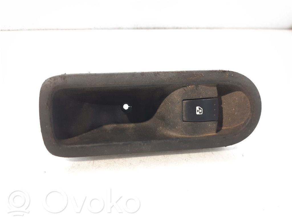 Renault Megane II Electric window control switch 
