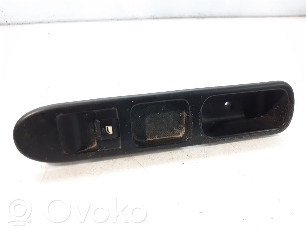 Peugeot 307 Interruttore di controllo dell’alzacristalli elettrico 