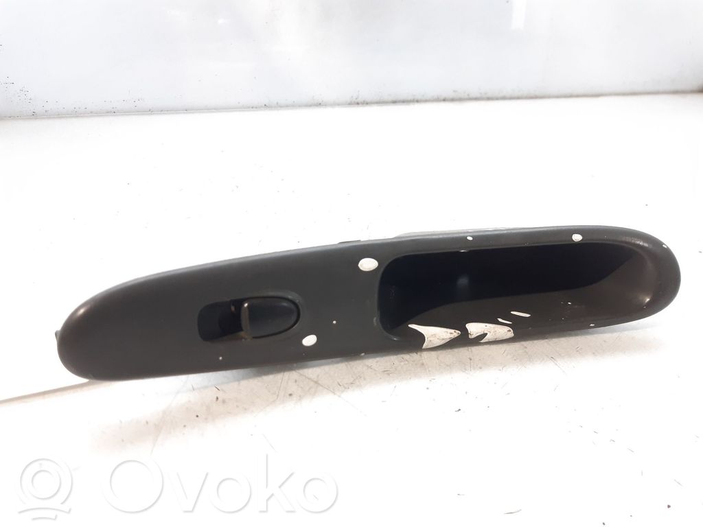 Electric window control switch   SLD215S45D