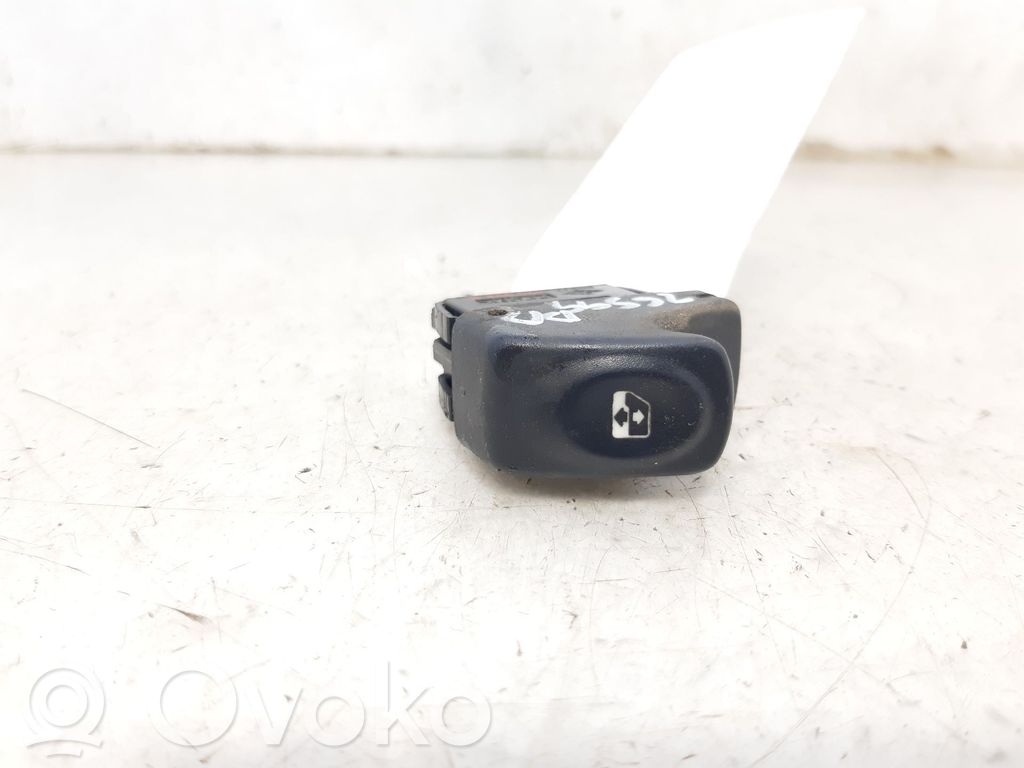 Renault Clio II Electric window control switch 
