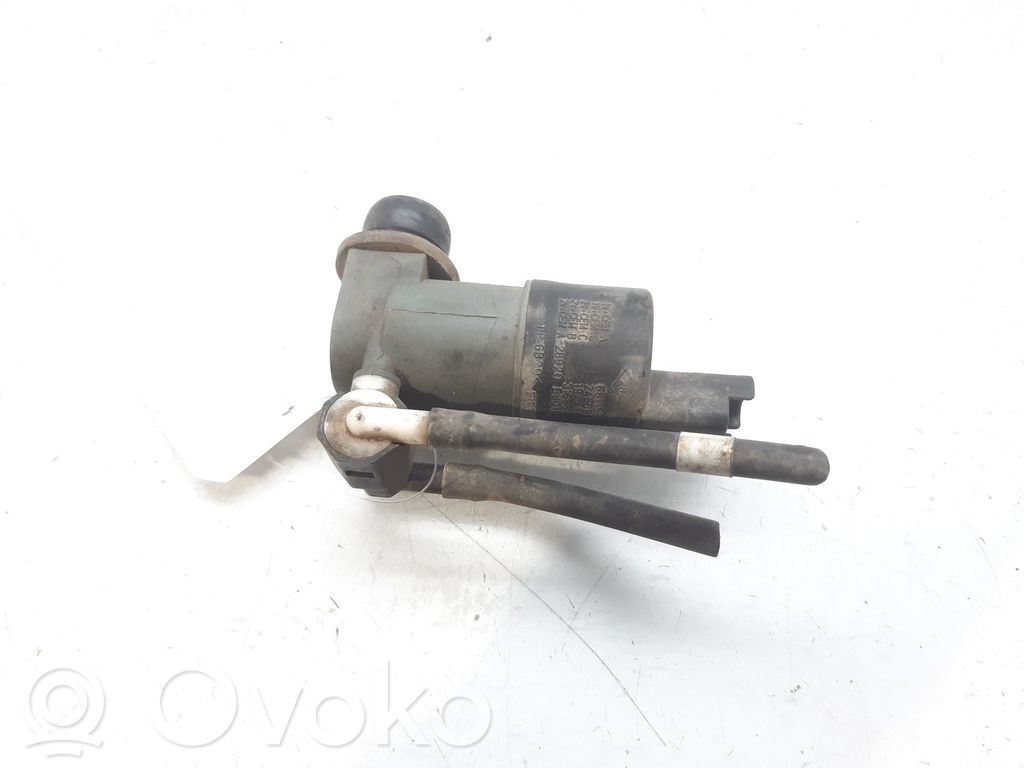 Nissan Qashqai Pompa spryskiwacza szyby przedniej / czołowej