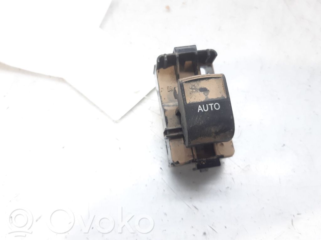 Toyota Auris 150 Electric window control switch 