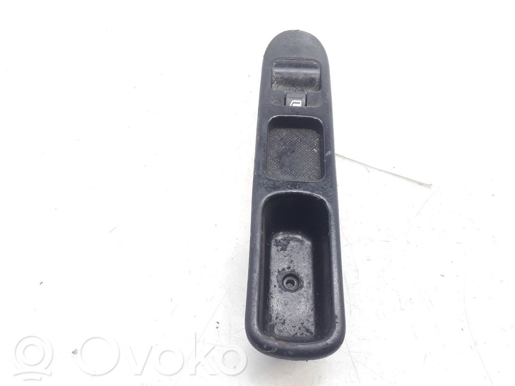 Peugeot 307 Interruptor del elevalunas eléctrico 