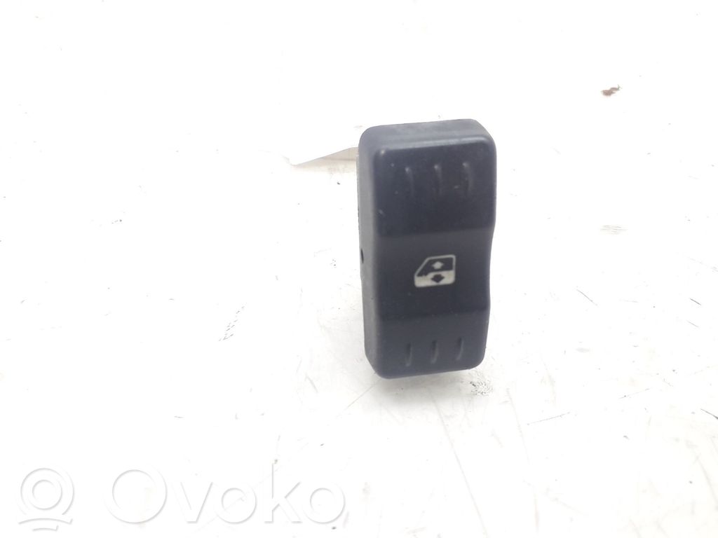 Dacia Logan I Interruptor del elevalunas eléctrico 