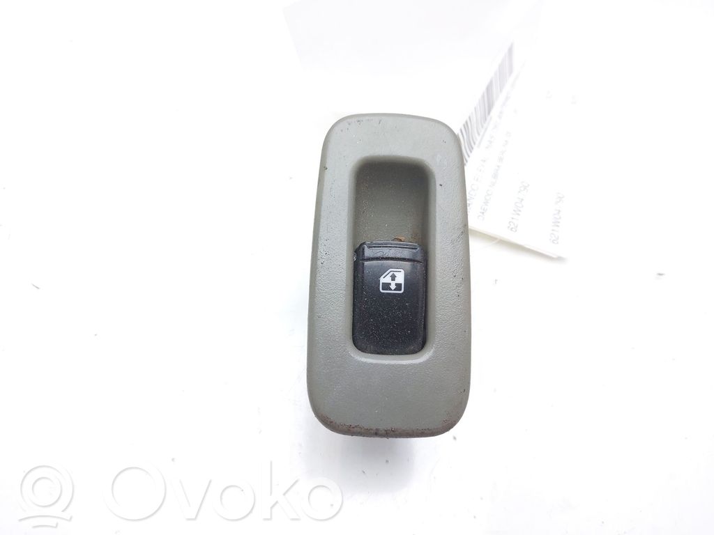 Chevrolet Nubira Electric window control switch 