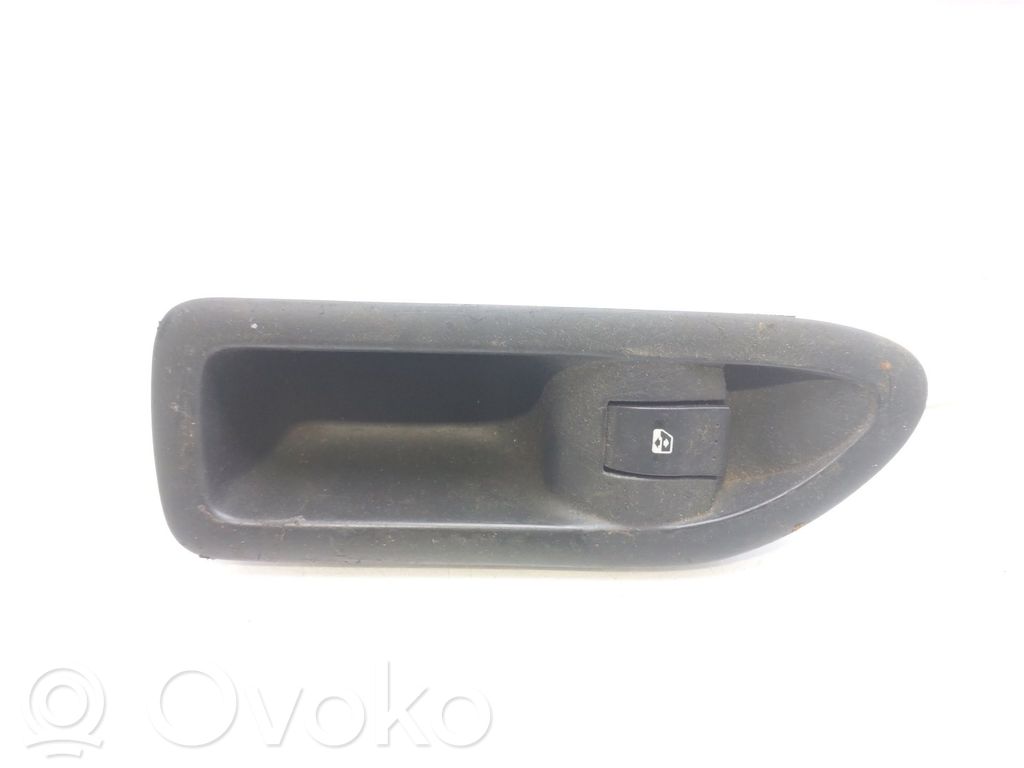 Przyciski szyb   8200016013