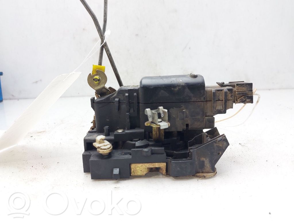 Renault Kangoo I Etuoven lukko 