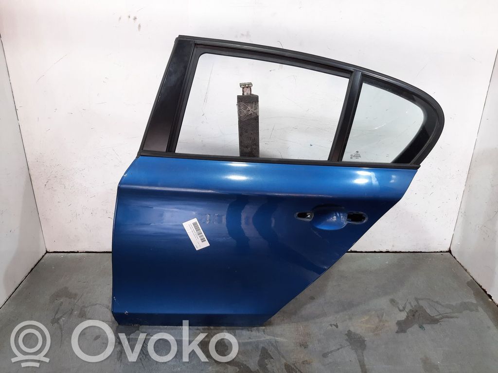 BMW 1 E81 E87 Aizmugurējās durvis 