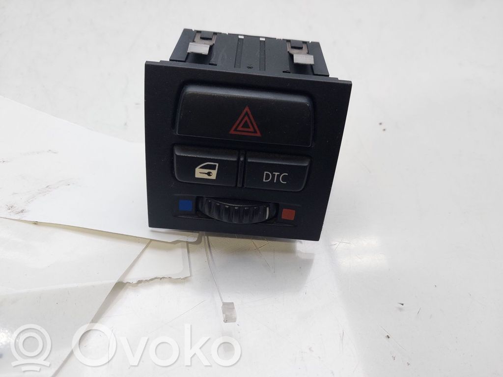 Botón interruptor de luz de peligro   6945652