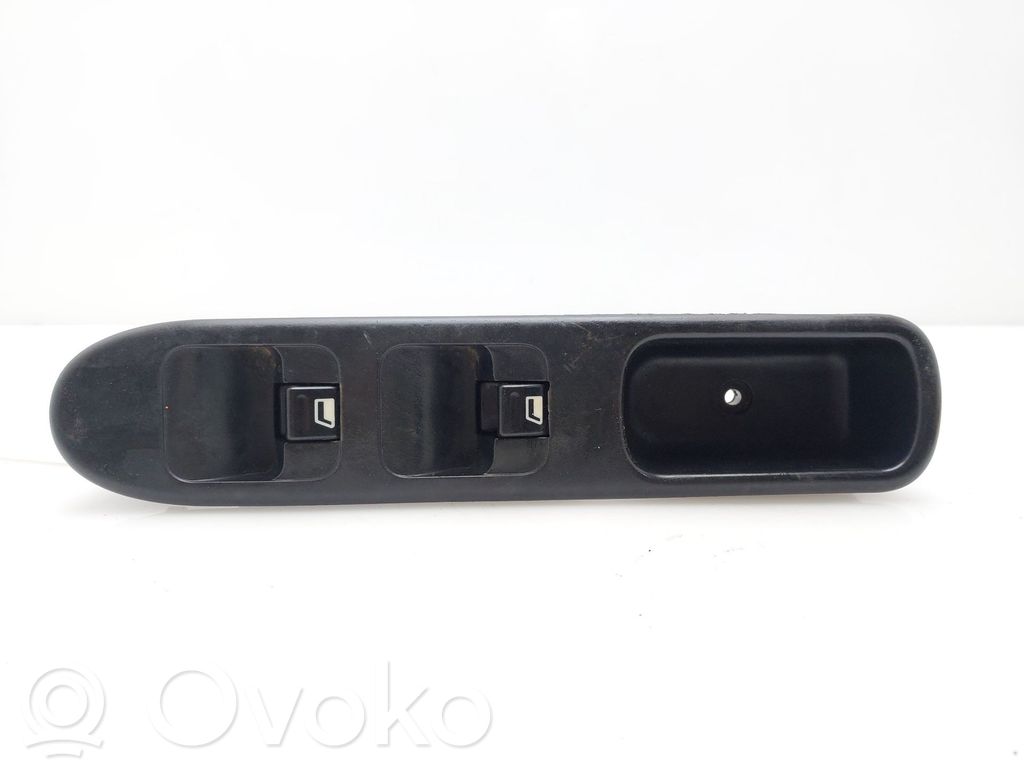 Peugeot 307 Electric window control switch 