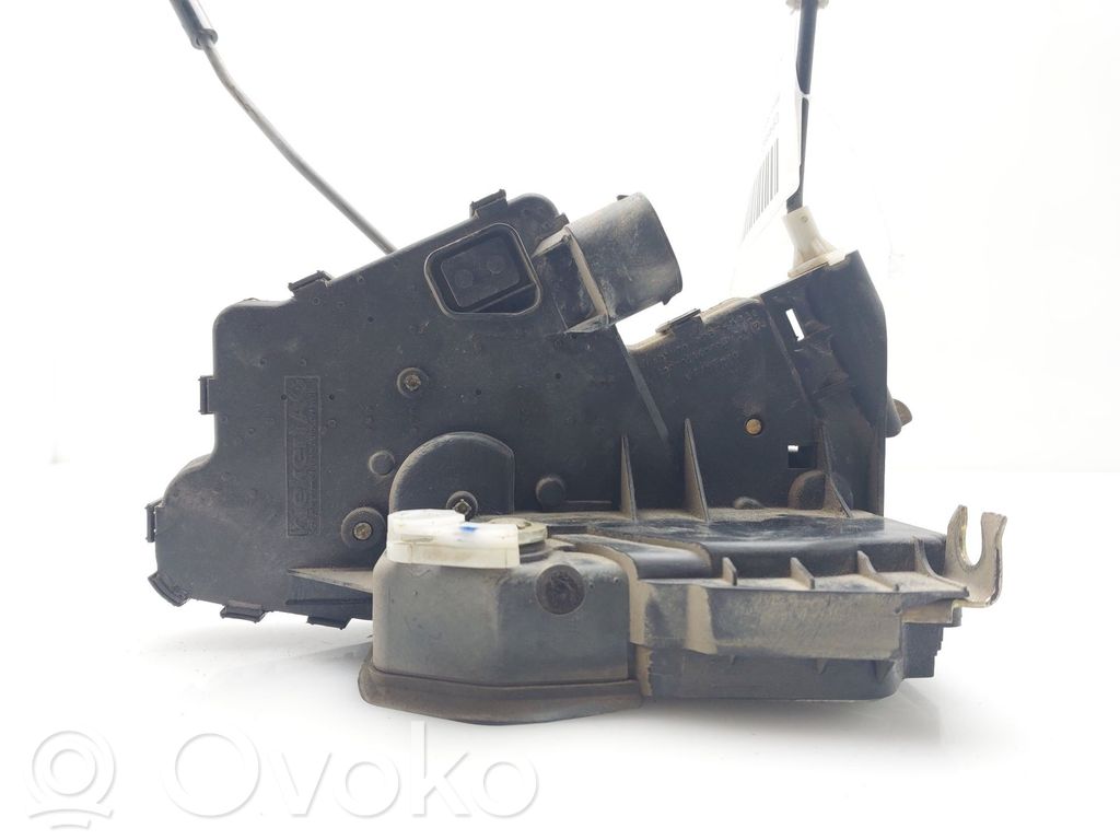 BMW 3 E46 Takaoven lukko 