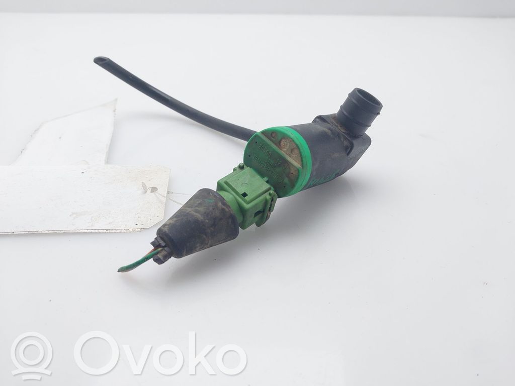 Windscreen/windshield washer pump   643458