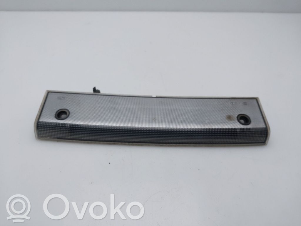 Kolmas/lisäjarruvalo   7M5113A601AA