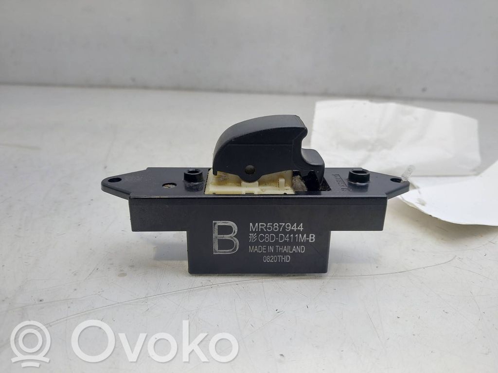 Mitsubishi ASX Przyciski szyb 