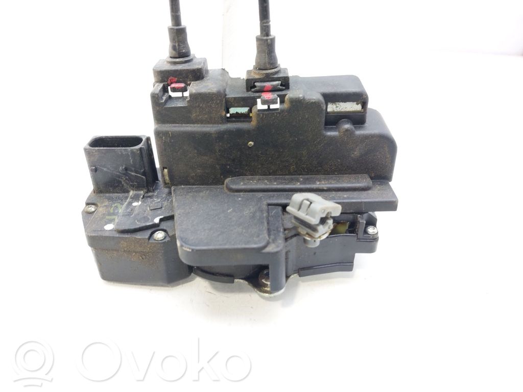 Chevrolet Captiva Etuoven lukko 