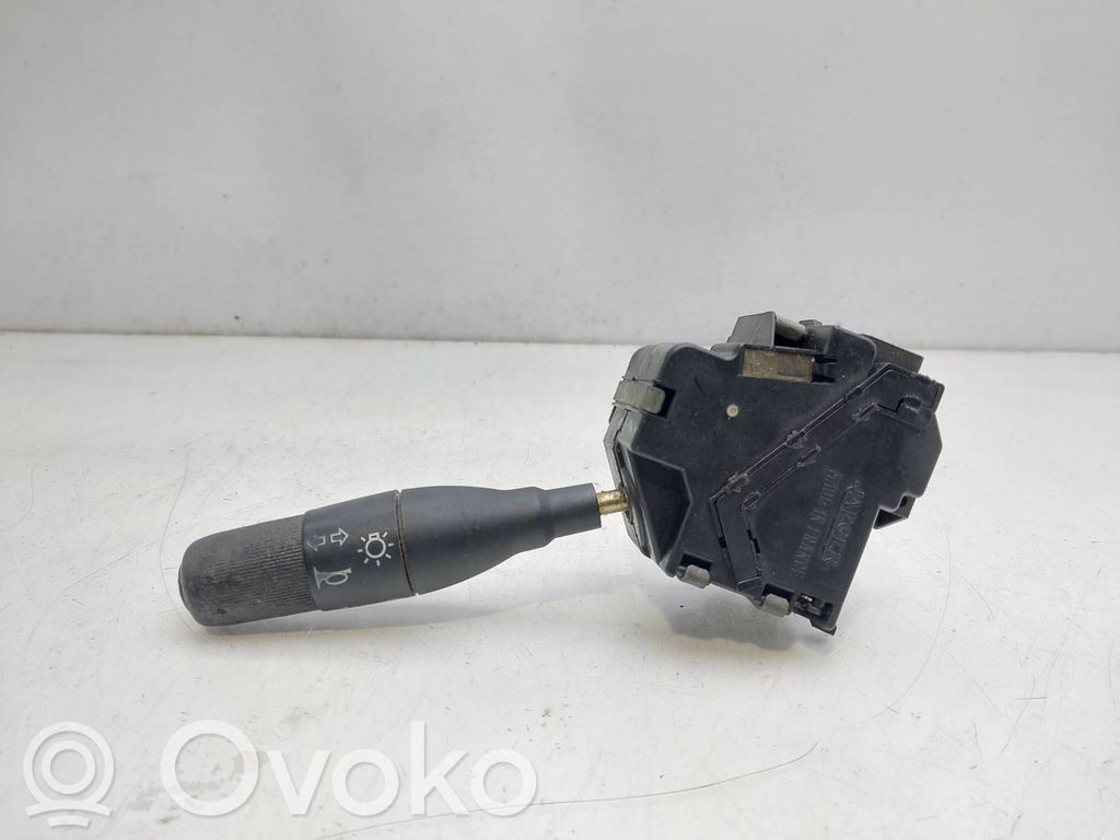 Renault Clio I Valokatkaisija 