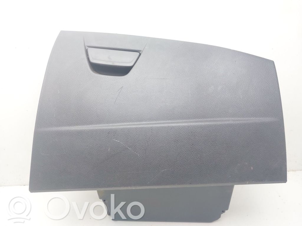 Ford Focus Handschuhfach 
