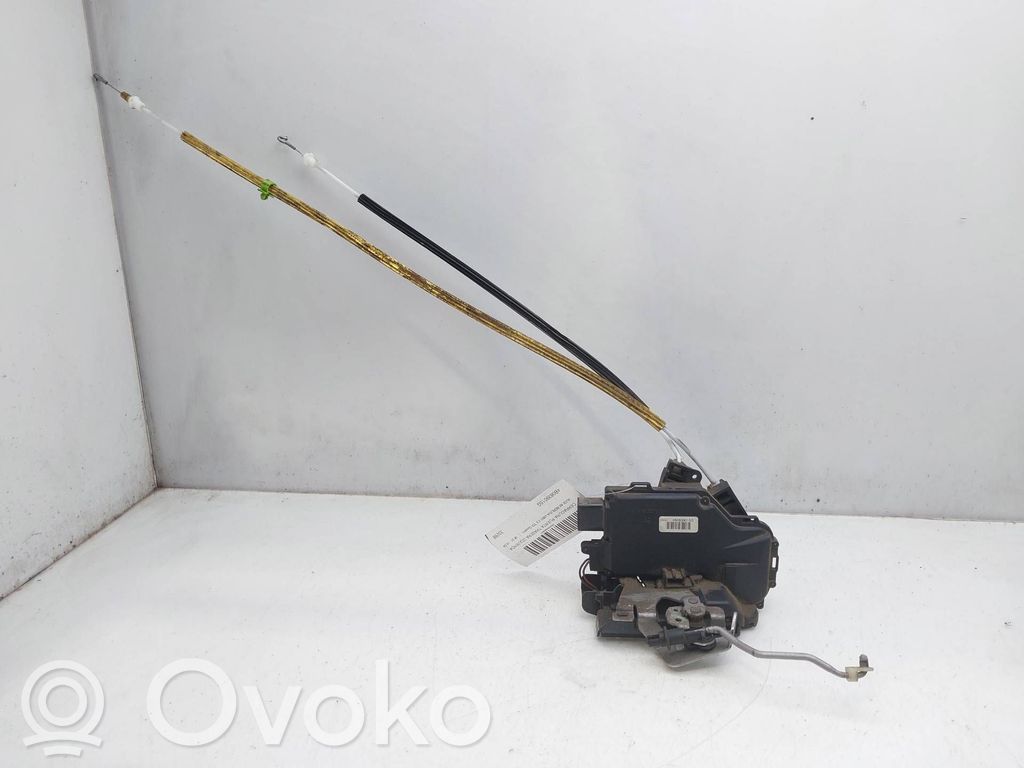 Audi A6 S6 C5 4B Serratura portiera posteriore