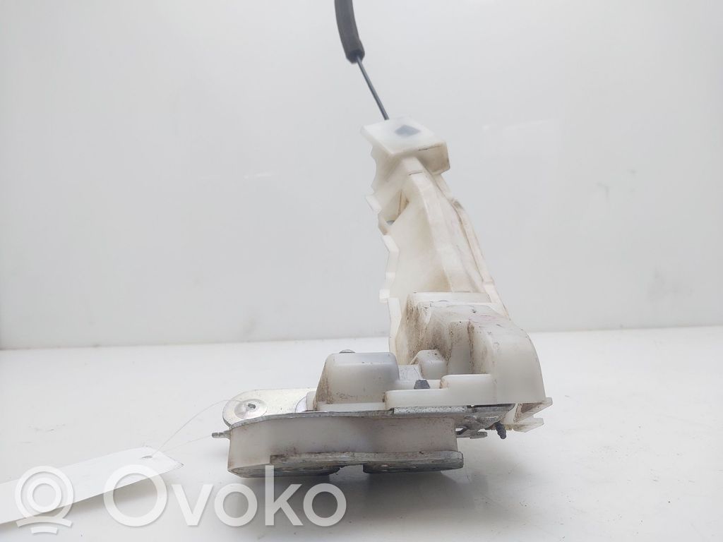 Mazda 5 Aizmugurē slēdzene 