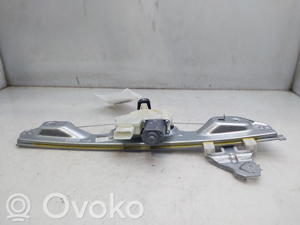 Nissan Qashqai Ręczny podnośnik szyby drzwi tylnych 