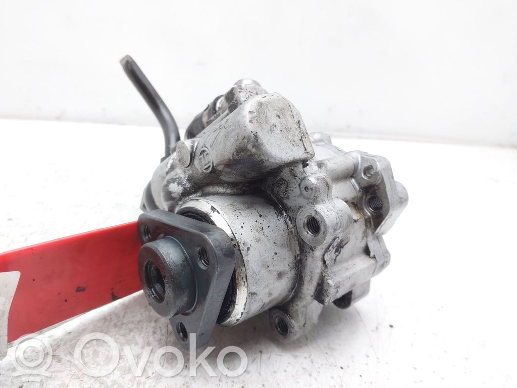 Audi A6 S6 C5 4B Ohjaustehostimen pumppu 