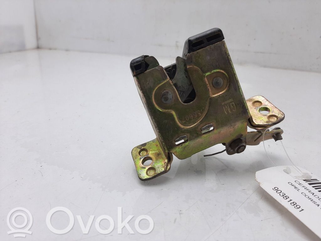 Opel Corsa B Zamek klapy tylnej / bagażnika 