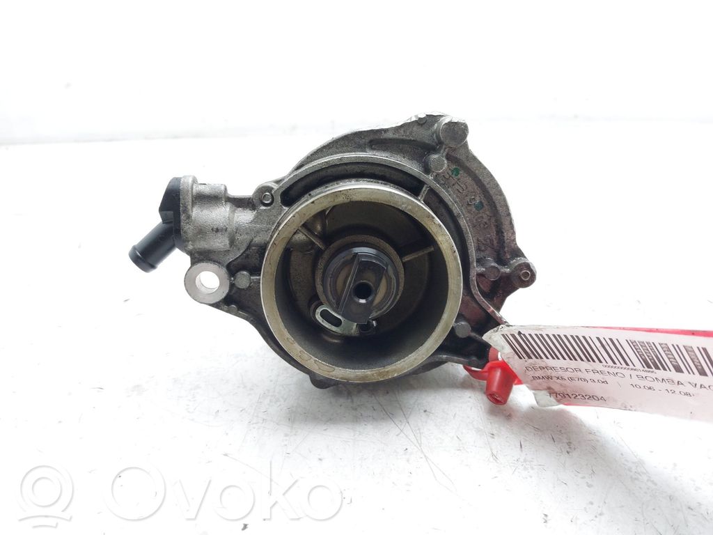Vacuum pump   779123204