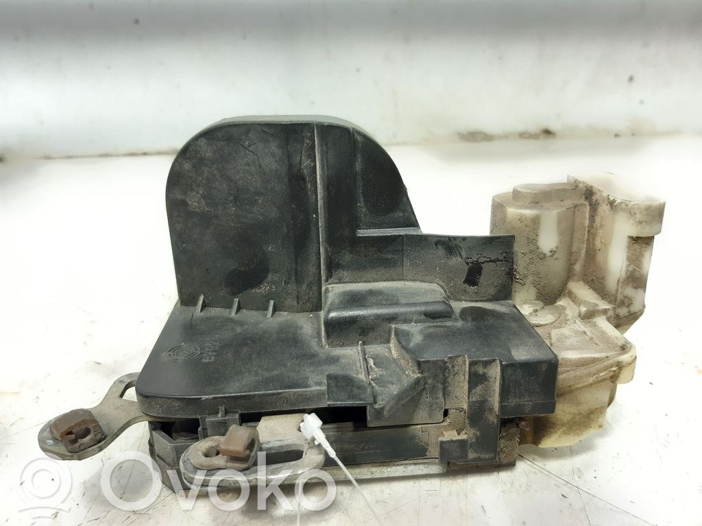 Alfa Romeo 147 Serratura portiera anteriore 