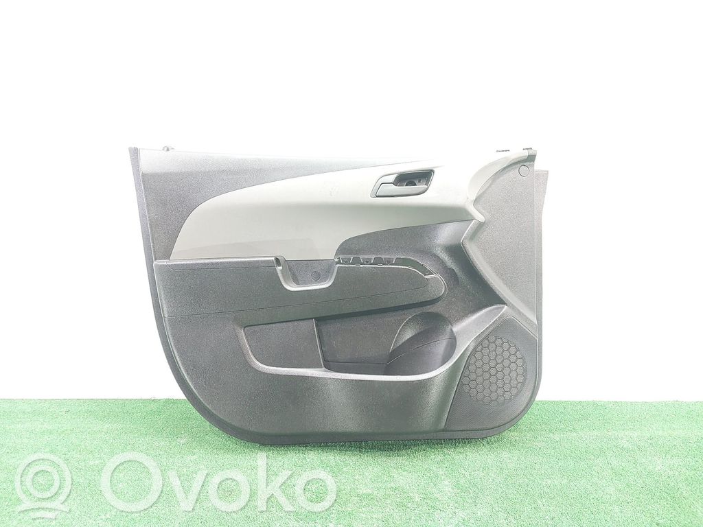 Chevrolet Aveo Rivestimento del pannello della portiera anteriore 