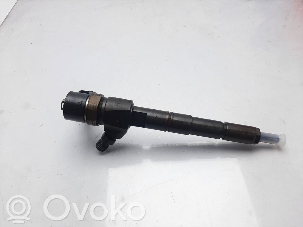Injector combustibil   0445110327